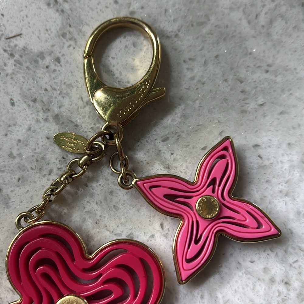 Louis Vuitton EUC limited edition floral bag charm/keychain 4 1/2 x 3 with COA - Picture 4 of 7